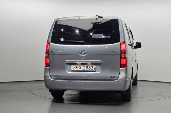 Hyundai Starex 5-Seater VAN CVX Luxury — пробег 239 064 км — фото 4 из 5