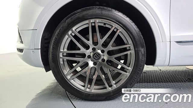 Bentley Bentayga из Кореи Encar