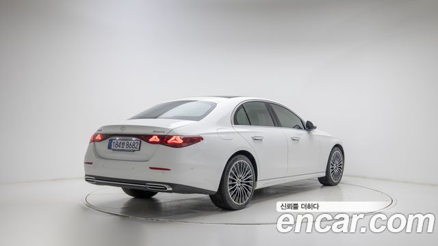 Mercedes-Benz E-Class из Кореи Encar