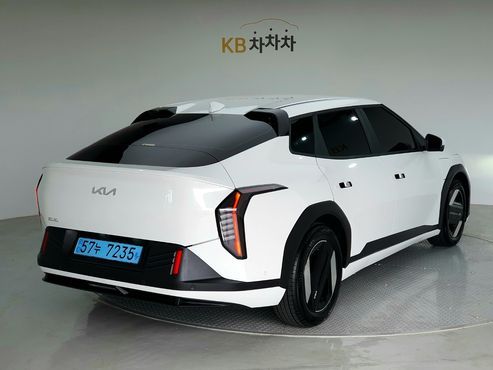 Kia EV4 Long Range 2WD Air — пробег 35 316 км — фото 4 из 5