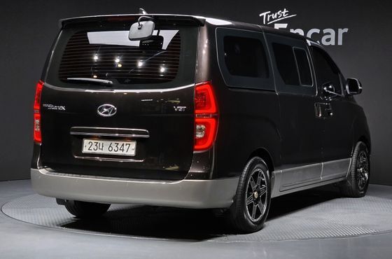 Hyundai Starex Urban 9-Seater Exclusive — пробег 128 842 км — фото 2 из 5
