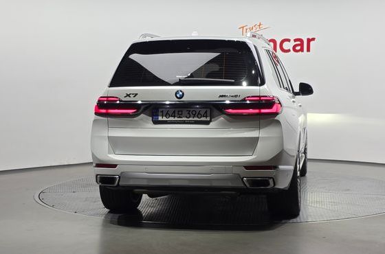 BMW X7 xDrive 40i Design Pure Excellence 6-Seater — пробег 54 308 км — фото 4 из 5