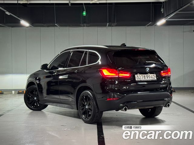 BMW X1 xDrive 20i Advantage — пробег 25 279 км — фото 2 из 5
