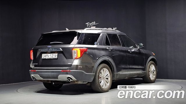 Ford Explorer 2.3 LimIted 4WD — пробег 97 993 км — фото 2 из 5