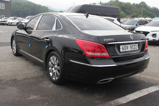 Hyundai Equus VS380 PRIME — пробег 230 000 км — фото 4 из 5