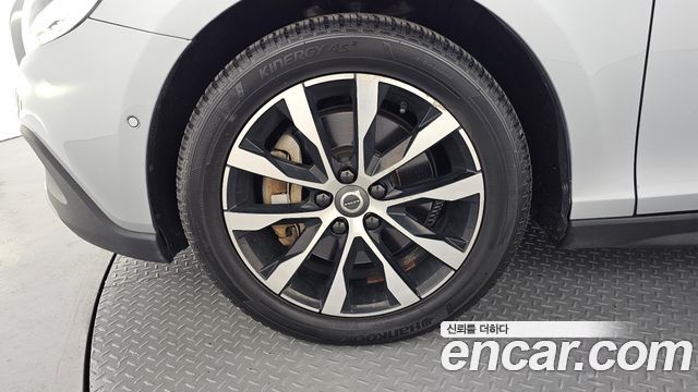 Volvo V40 из Кореи Encar