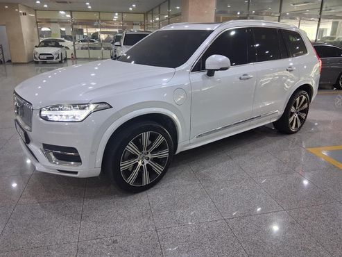 Volvo XC90 T8 Ultimate Bright Hybrid — пробег 56 098 км — фото 1 из 5