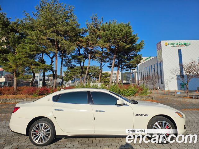 Maserati Quattroporte 3.0 V6 — пробег 217 810 км — фото 5 из 5