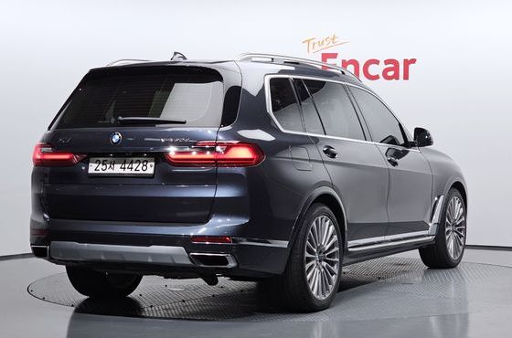 BMW X7 xDrive 30d Design Pure Excellent 6-Seater — пробег 153 805 км — фото 2 из 5