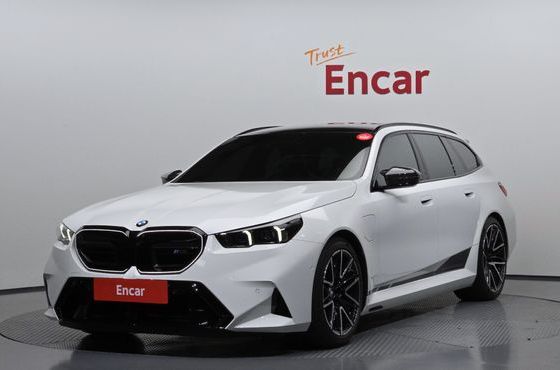 BMW M5 M5 Touring — пробег 5 282 км — фото 1 из 5