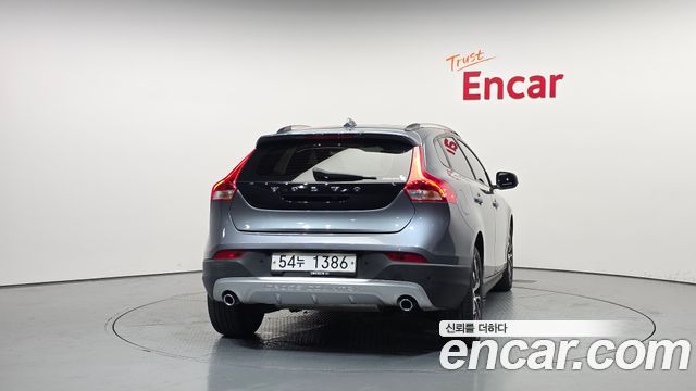 Volvo V40 из Кореи Encar