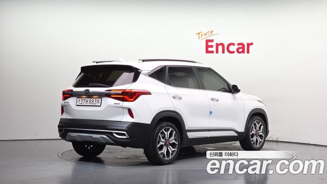Kia Seltos из Кореи Encar