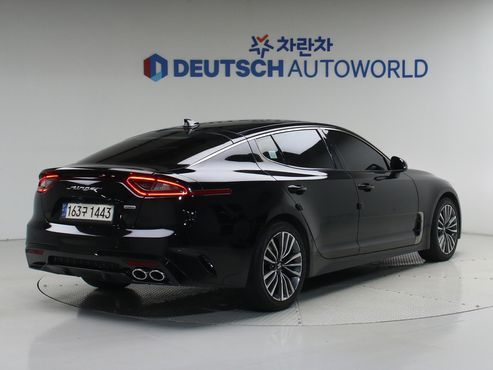 Kia Stinger 2.2 Diesel AWD Platinum — пробег 212 889 км — фото 2 из 5