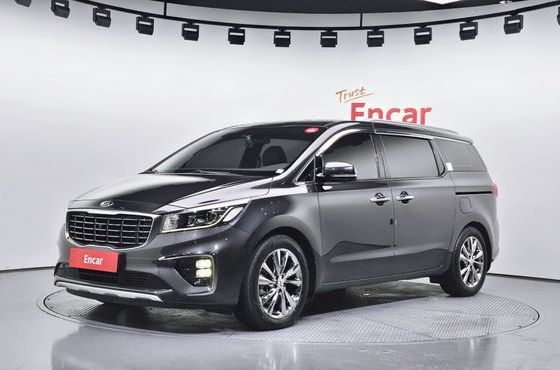 Kia Carnival 9-Seater Noblesse Special — пробег 117 060 км — фото 1 из 5