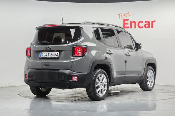 Jeep Renegade 1.3 Longitude — пробег 10 965 км — фото 2 из 5