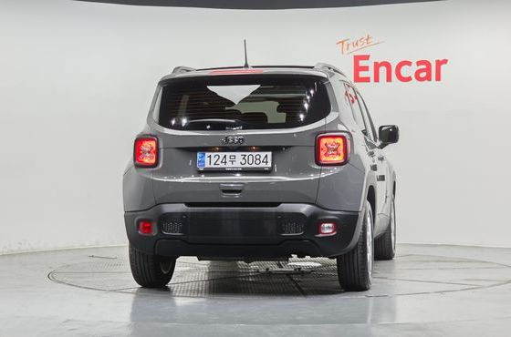 Jeep Renegade 1.3 Longitude — пробег 10 965 км — фото 4 из 5