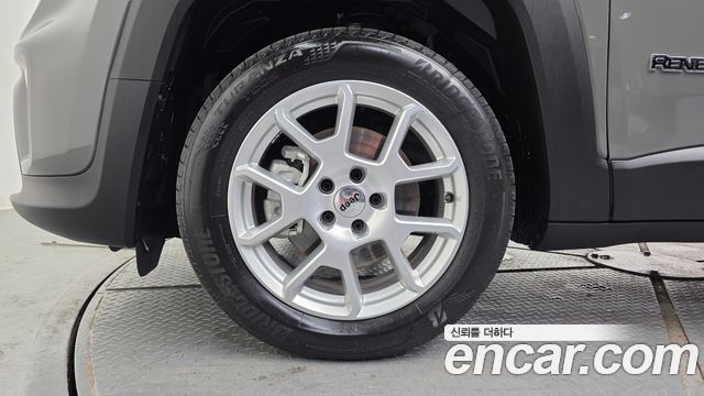 Jeep Renegade 1.3 Longitude — пробег 10 965 км — фото 5 из 5
