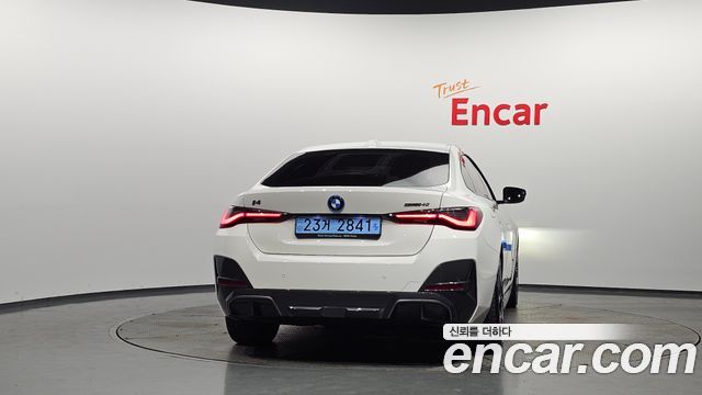 BMW i4 eDrive40 M Sports — пробег 100 095 км — фото 4 из 5