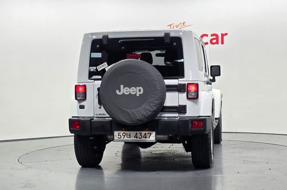 Jeep Wrangler 2.8 Diesel Sahara 4Door — пробег 67 806 км — фото 4 из 5