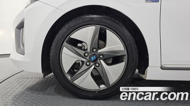 Hyundai Ioniq из Кореи Encar