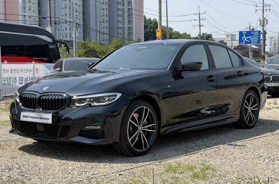 BMW 3-Series 330e M Sport — пробег 35 349 км — фото 1 из 5