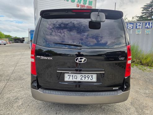 Hyundai Starex 4WD 11-Seater Wagon HVX VIP Package — пробег 134 477 км — фото 4 из 5