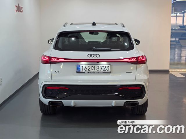 Audi Q5 45 TFSI Quattro S line — пробег 20 км — фото 4 из 5
