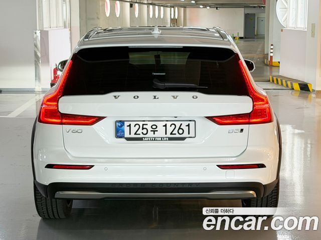 Volvo V60 из Кореи Encar