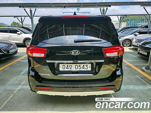 Kia Carnival из Кореи Encar