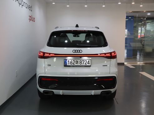 Audi Q5 45 TFSI Quattro S line — пробег 20 км — фото 4 из 5