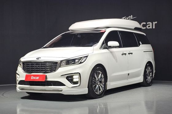Kia Carnival 9-Seater Hi-Limousine Noblesse Special — пробег 135 230 км — фото 1 из 5