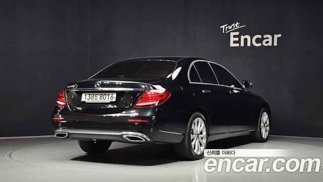 Mercedes-Benz E-Class из Кореи Encar