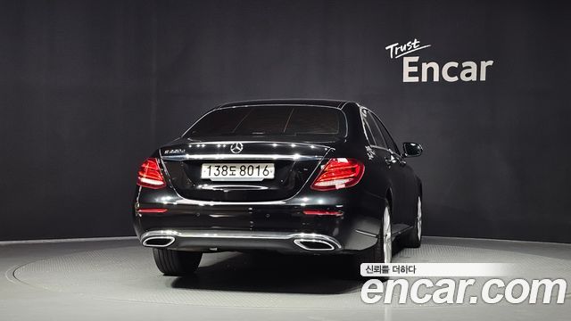Mercedes-Benz E-Class из Кореи Encar