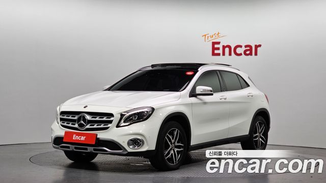 Mercedes-Benz GLA-Class GLA220 Premium — пробег 83 596 км — фото 1 из 5