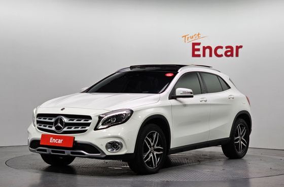 Mercedes-Benz GLA-Class GLA220 Premium — пробег 83 596 км — фото 1 из 5