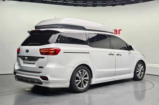 Kia Carnival 9-Seater Hi-Limousine Noblesse Special — пробег 113 871 км — фото 2 из 5