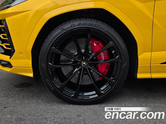 Lamborghini Urus 4.0 V8 — пробег 35 000 км — фото 5 из 5