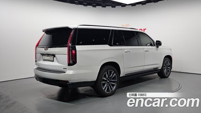 Cadillac Escalade 6.2 ESV ESV Sports Platinum — пробег 45 324 км — фото 2 из 5