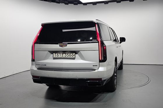 Cadillac Escalade 6.2 ESV ESV Sports Platinum — пробег 45 324 км — фото 4 из 5