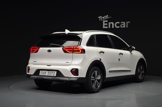 Kia Niro 1.6 HEV Prestige — пробег 165 146 км — фото 2 из 5