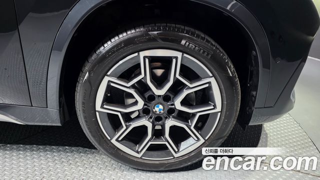 BMW X1 xDrive 20i xLine — пробег 35 771 км — фото 5 из 5