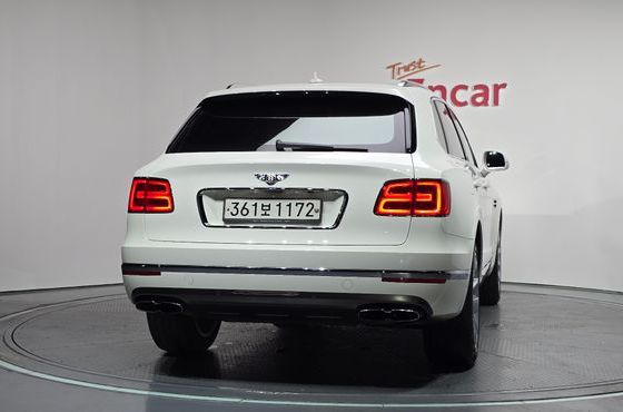 Bentley Bentayga 4.0 V8 — пробег 50 579 км — фото 4 из 5