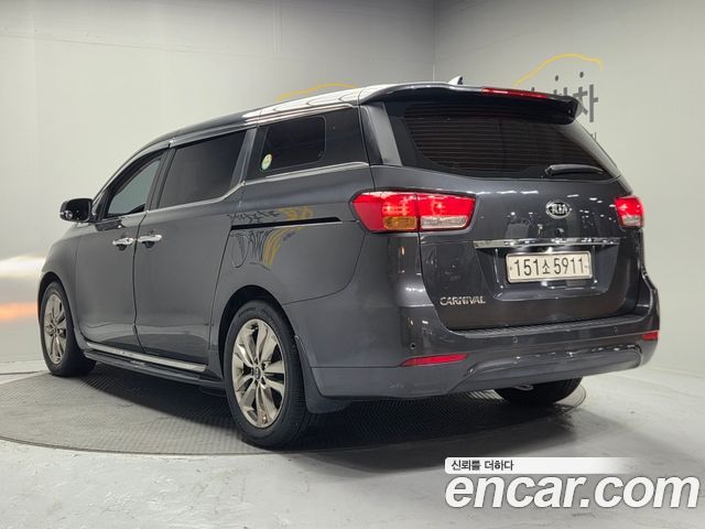 Kia Carnival из Кореи Encar