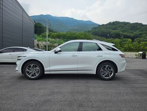 Genesis GV70 2.5T Gasoline AWD — пробег 31 000 км — фото 5 из 5