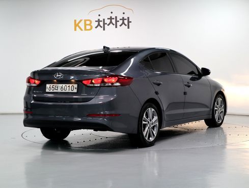 Hyundai AVANTE 1.6 GDI Value Plus — пробег 88 675 км — фото 2 из 5