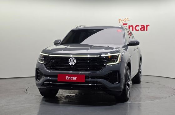 Volkswagen Atlas 2.0 TSI R-LINE 7-Seater — пробег 2 803 км — фото 3 из 5