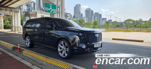 Cadillac Escalade 6.2 ESV ESV Sports Platinum — пробег 9 000 км — фото 2 из 5
