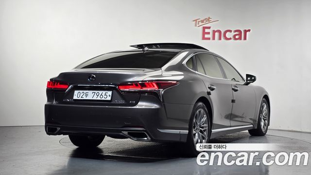 Lexus LS из Кореи Encar