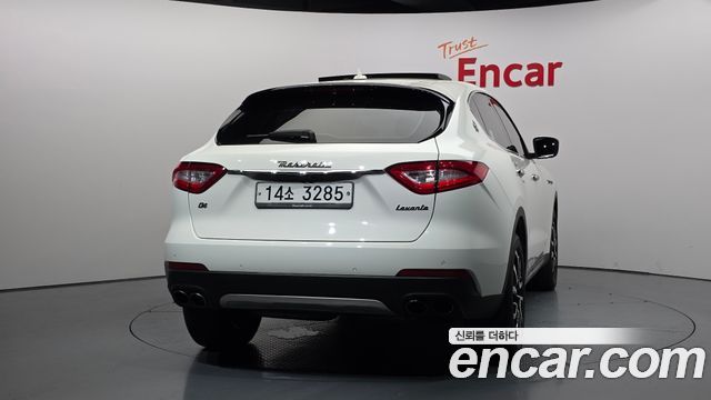 Maserati Levante 3.0 AWD — пробег 74 815 км — фото 4 из 5