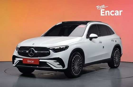 Mercedes-Benz GLC-Class GLC300 4MATIC AMG Line — пробег 4 130 км — фото 1 из 5